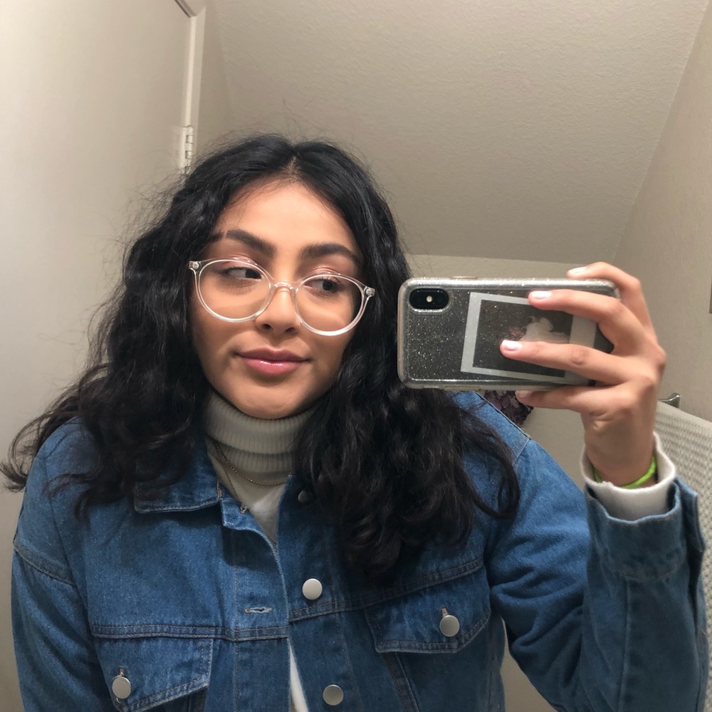 Meet your Posher, Cristina